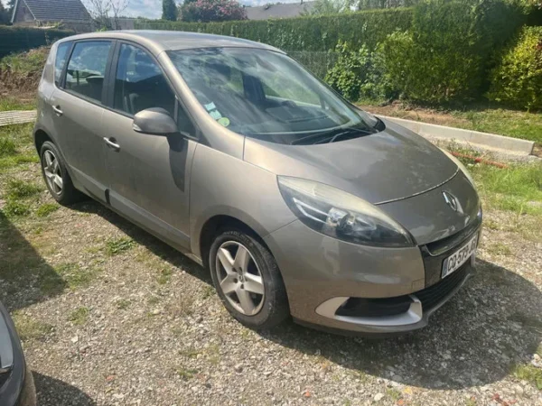 RENAULT SCENIC III Authentique 2013
