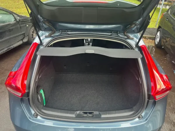 VOLVO V40 Kinetic 2014