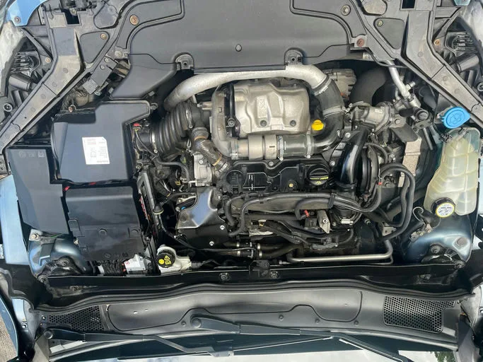 VOLVO V40 Kinetic 2014 – Image 9
