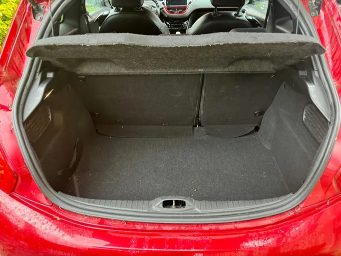 PEUGEOT 208 GTi 2013 – Image 5