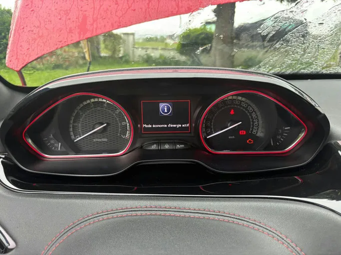 PEUGEOT 208 GTi 2013 – Image 7