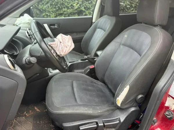 NISSAN QASHQAI Connect Edition 17" 2010