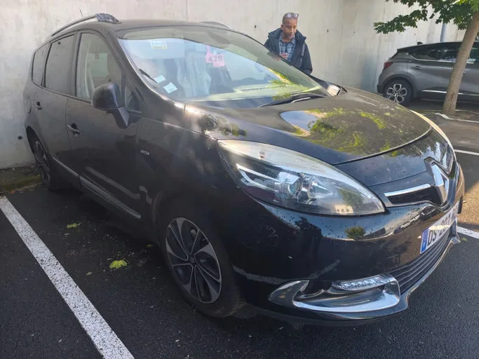 RENAULT GRAND SCENIC III Bose Edition 7 pl 2015 – Image 4