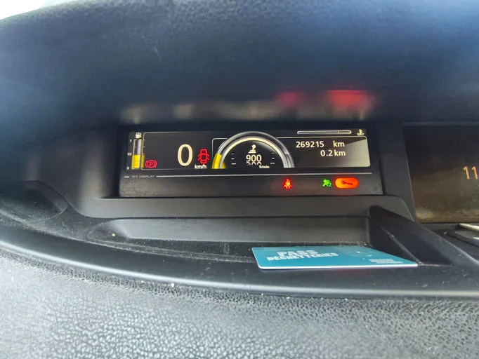 RENAULT GRAND SCENIC III Bose Edition 7 pl 2015 – Image 8