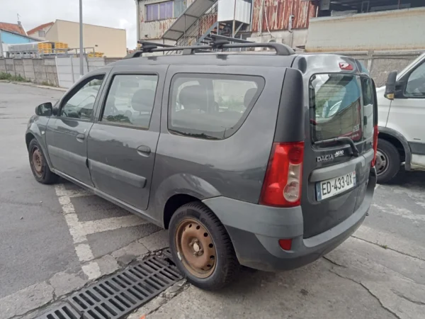 DACIA LOGAN MCV Lauréate 2007