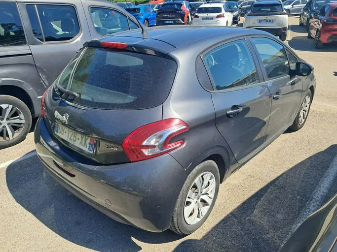 PEUGEOT 208 Active 2013 – Image 6