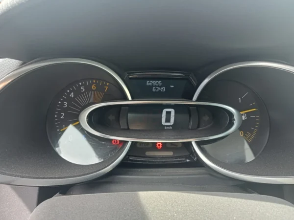 RENAULT CLIO IV SL Limited 2015