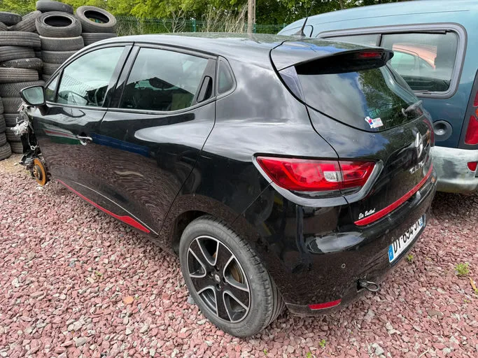 RENAULT CLIO IV SL Limited 2015 – Image 4