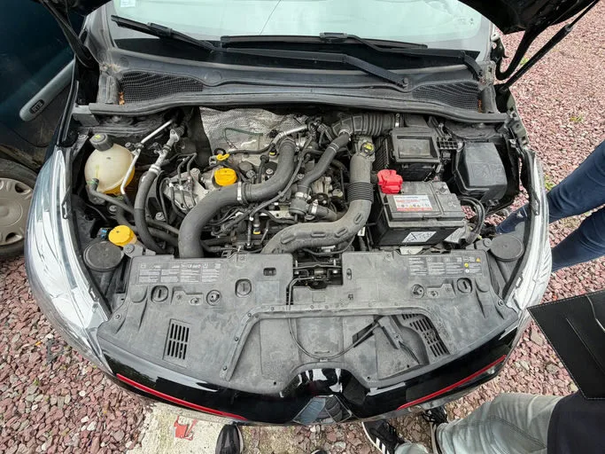 RENAULT CLIO IV SL Limited 2015 – Image 2