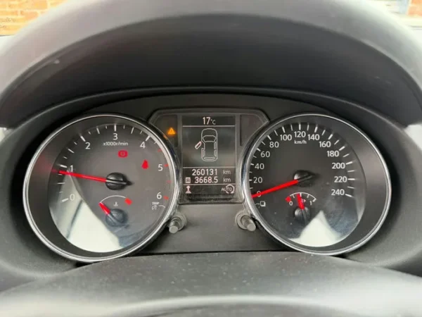 NISSAN QASHQAI 360 2013