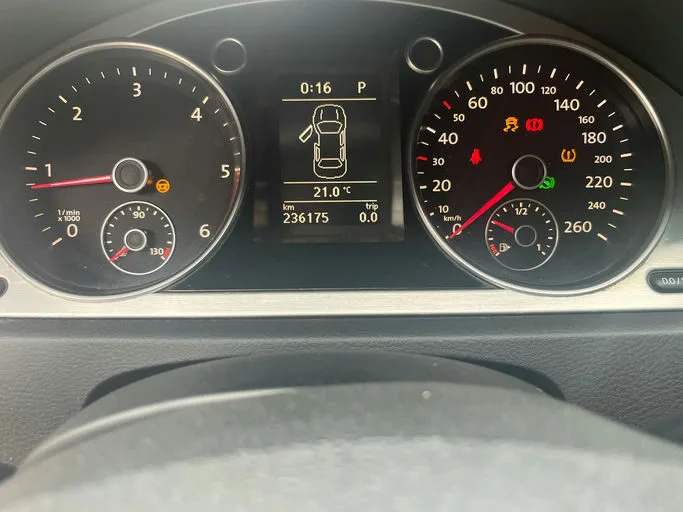 VOLKSWAGEN PASSAT SW Carat Edition Individual DSG 2009 – Image 14