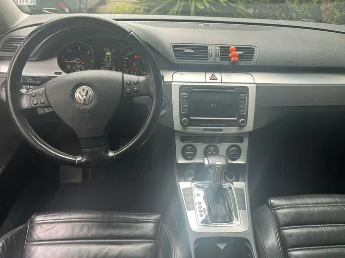 VOLKSWAGEN PASSAT SW Carat Edition Individual DSG 2009 – Image 5