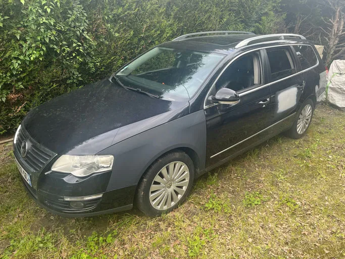 VOLKSWAGEN PASSAT SW Carat Edition Individual DSG 2009 – Image 3