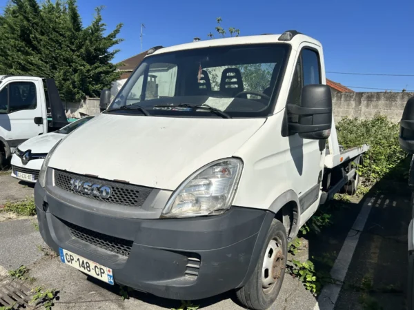 IVECO DAILY CHASSIS CAB BVM6 2012