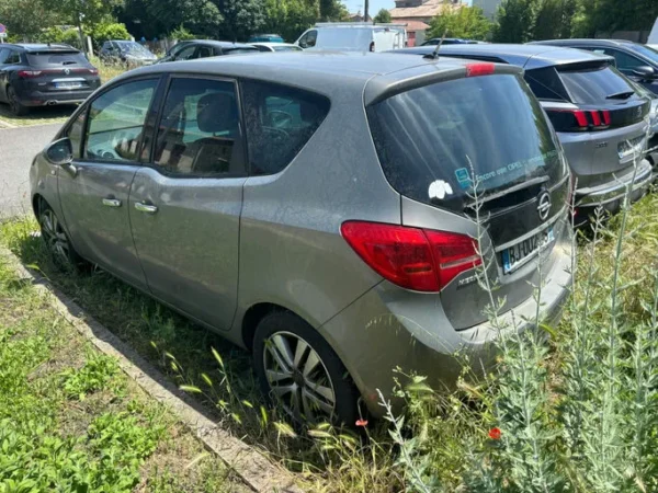 OPEL MERIVA Cosmo 2011