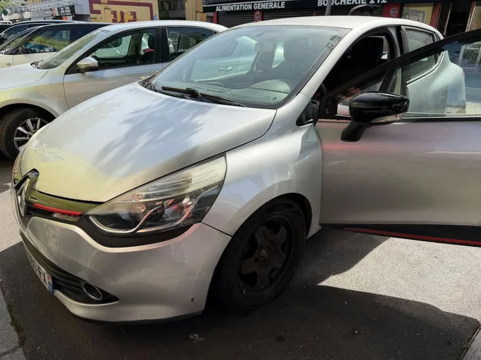 RENAULT CLIO IV Dynamique 2013 – Image 12