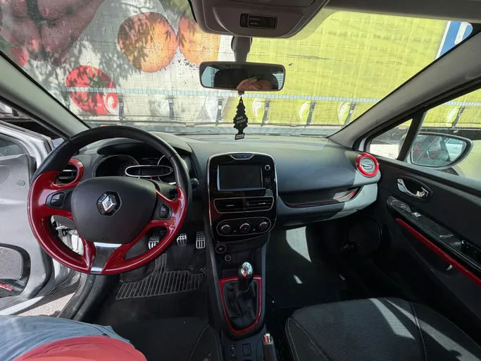RENAULT CLIO IV Dynamique 2013 – Image 10
