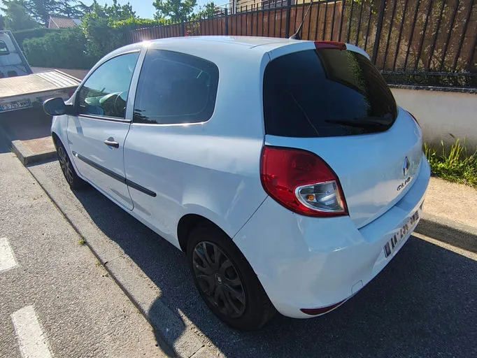 RENAULT CLIO III Expression 2009 – Image 4