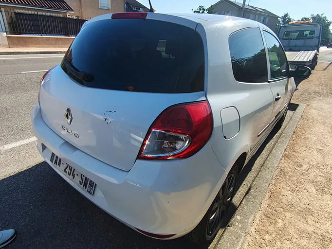 RENAULT CLIO III Expression 2009 – Image 8