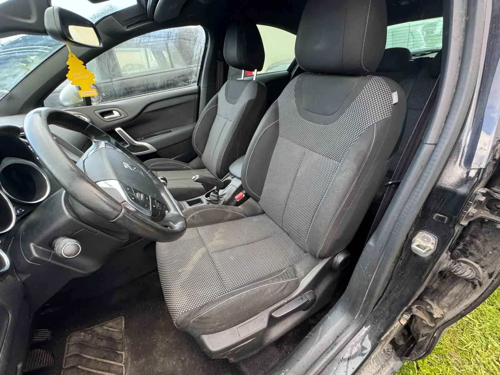 CITROEN DS4 So Chic 2014 – Image 14