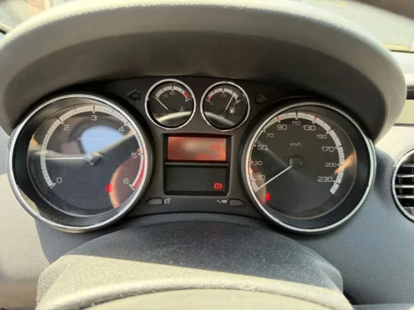 PEUGEOT 308 Allure 2012