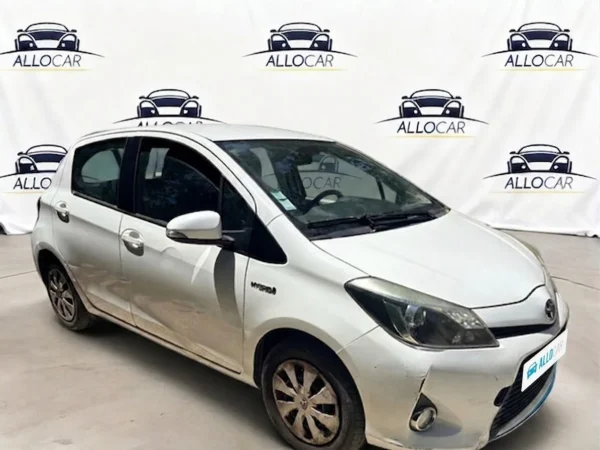 TOYOTA YARIS HYBRIDE Style 2013