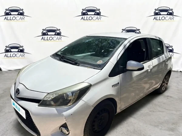 TOYOTA YARIS HYBRIDE Style 2013