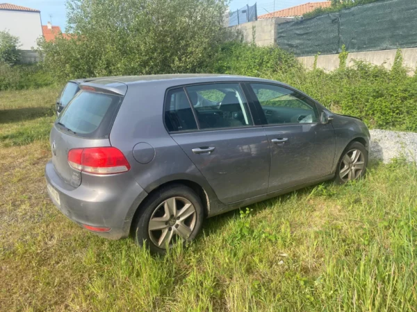 VOLKSWAGEN GOLF Carat 2010