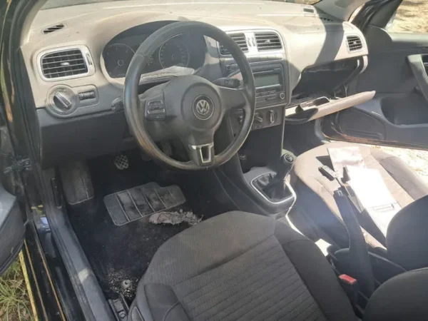 VOLKSWAGEN POLO Confortline 2011