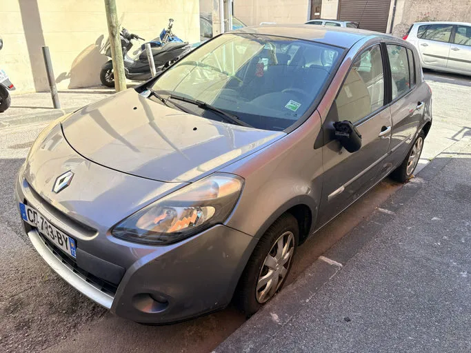 RENAULT CLIO III TomTom Live 2012 – Image 6