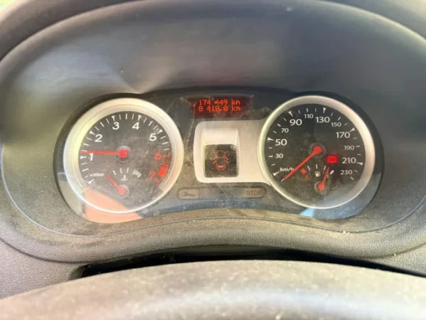 RENAULT CLIO III TomTom Live 2012