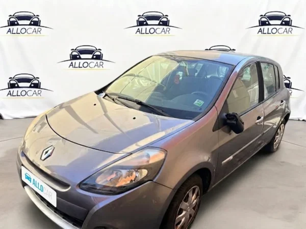 RENAULT CLIO III TomTom Live 2012