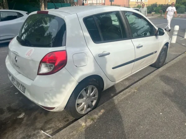 RENAULT CLIO III Expression Clim 2010