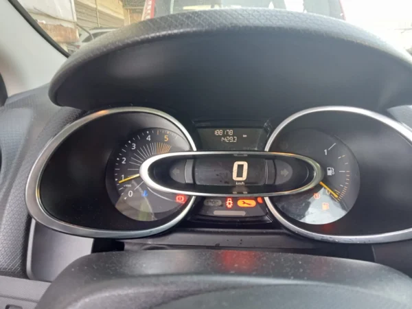 RENAULT CLIO IV Zen 90g 2015