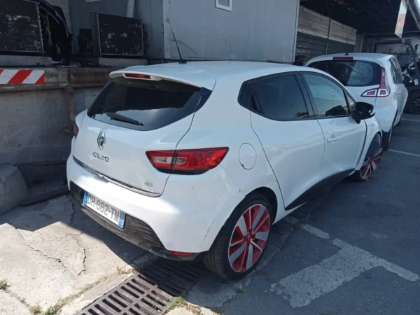 RENAULT CLIO IV Zen 90g 2015