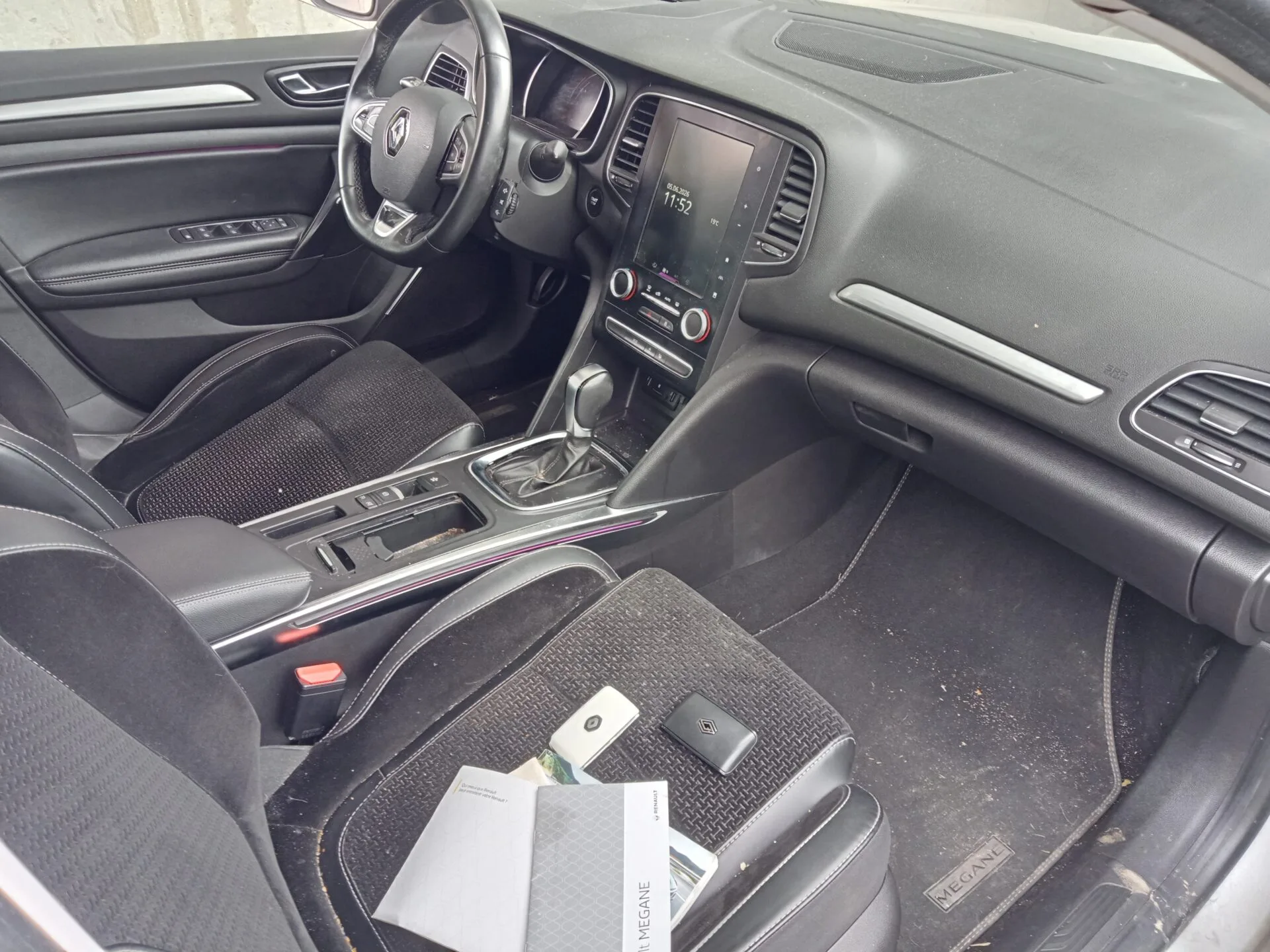 RENAULT MEGANE IV BERLINE Intens 2016 – Image 5