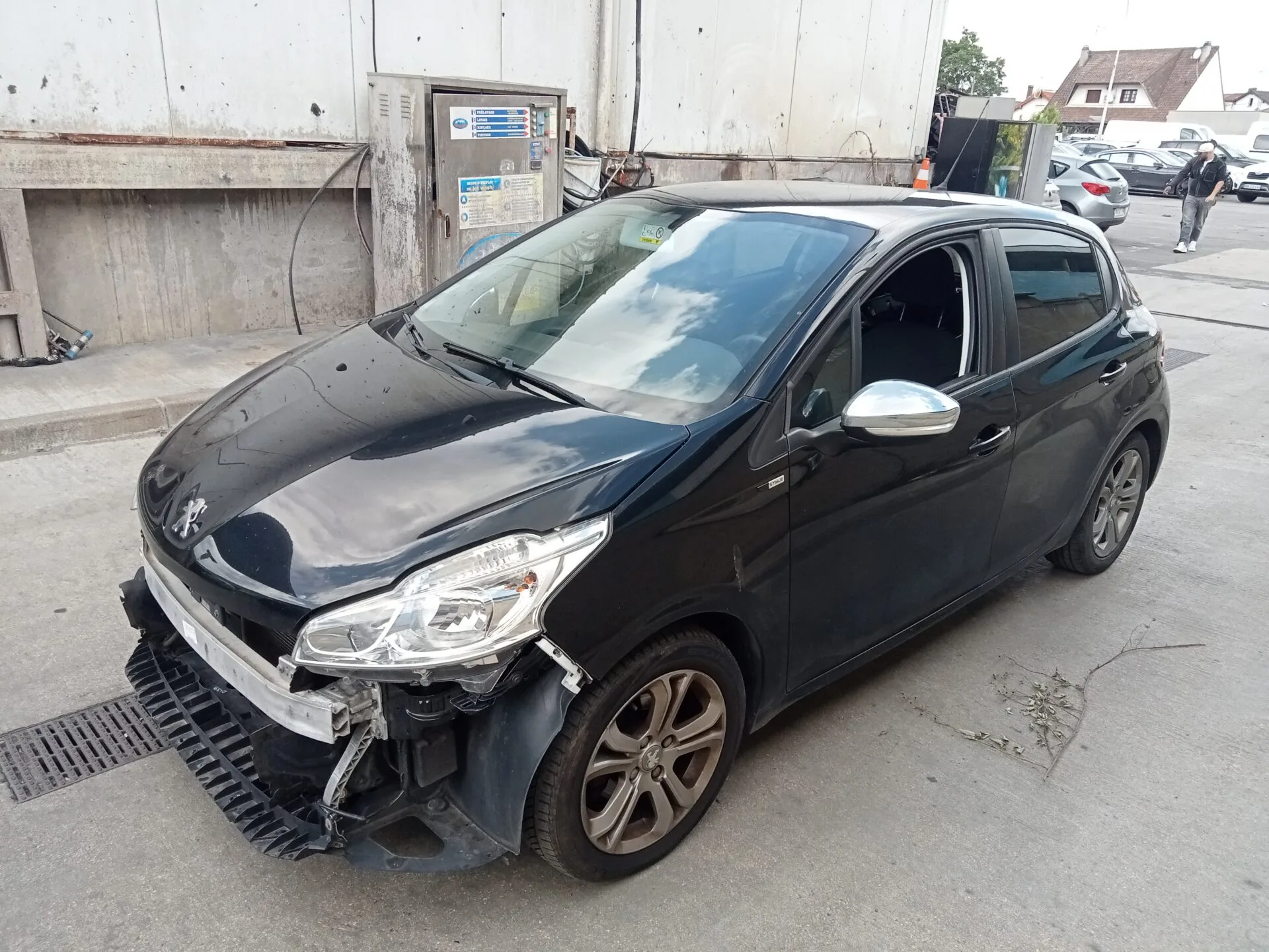PEUGEOT 208 2015 – Image 2