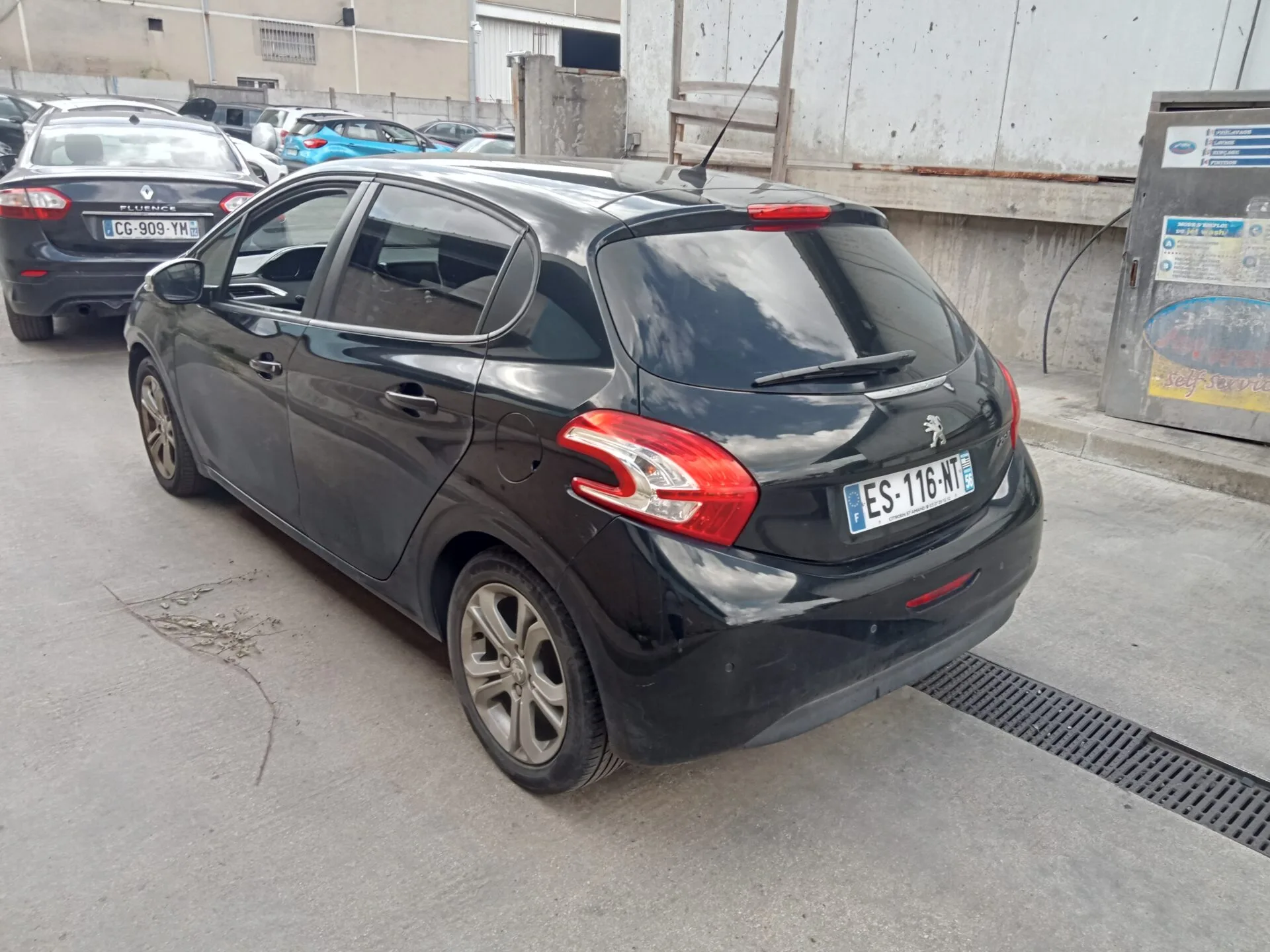PEUGEOT 208 2015 – Image 3