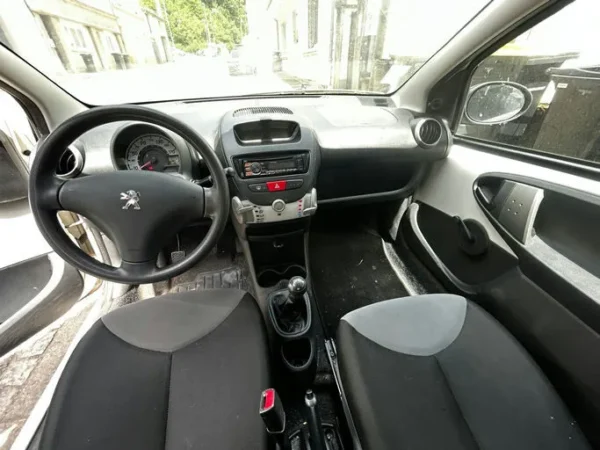 PEUGEOT 107 Active 2014