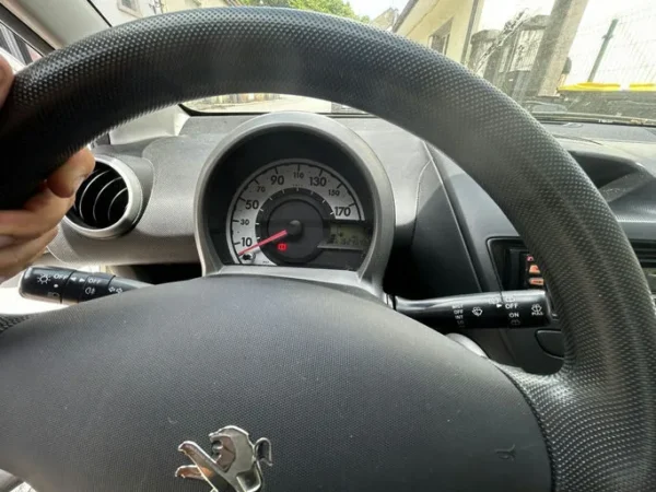 PEUGEOT 107 Active 2014