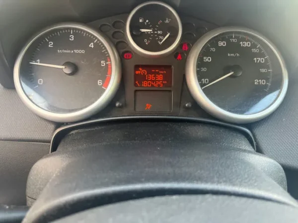 PEUGEOT 207 Série 64 2011