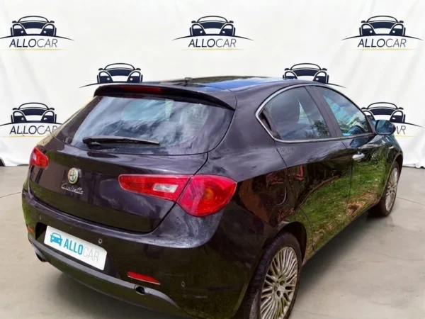 ALFA ROMEO GIULIETTA Distinctive 2011