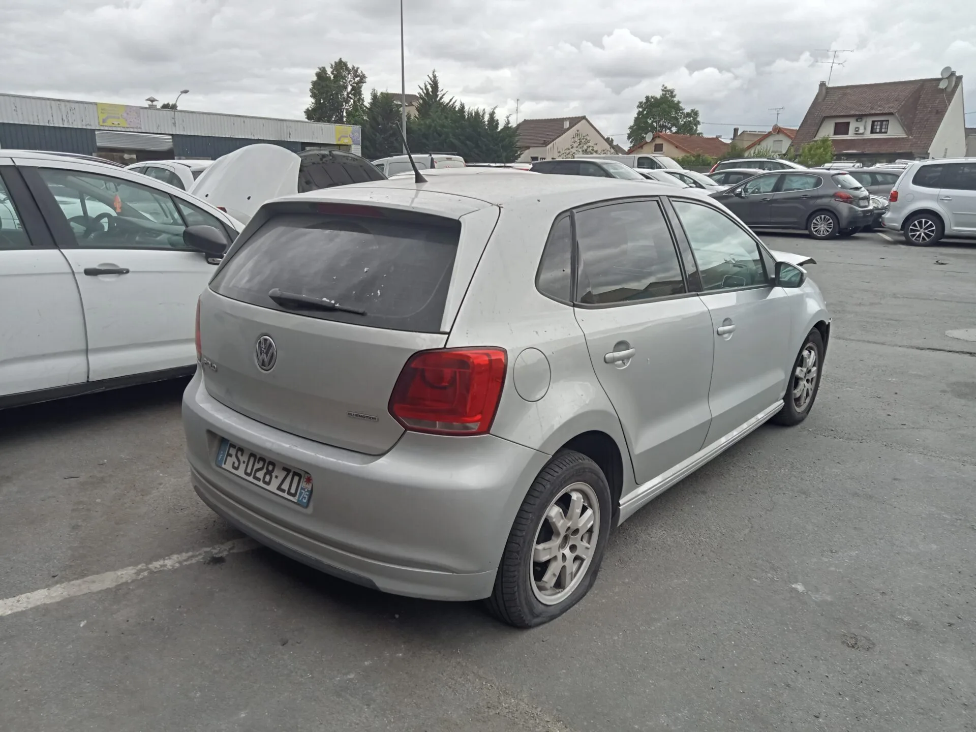 VOLKSWAGEN POLO Style 2011 – Image 4