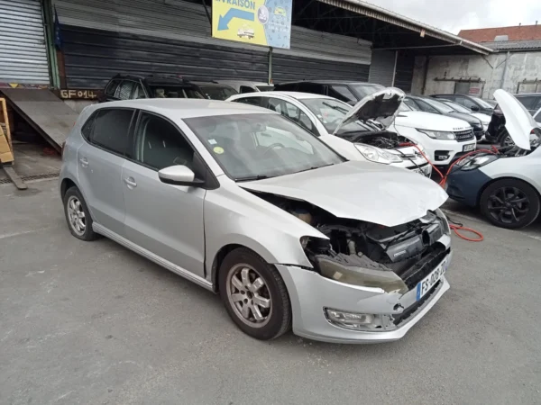 VOLKSWAGEN POLO Style 2011