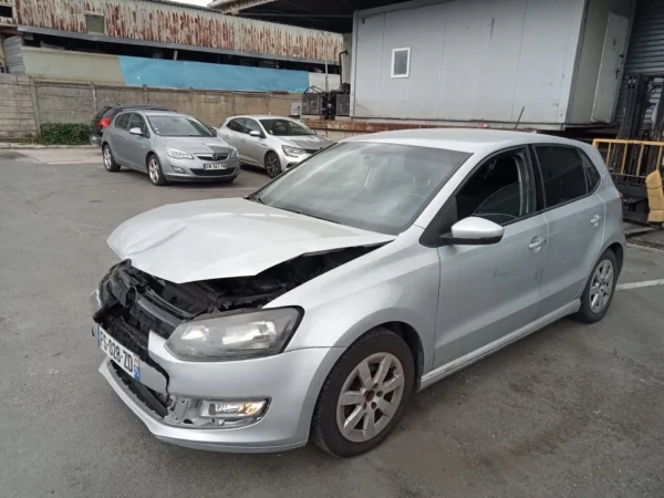VOLKSWAGEN POLO Style 2011