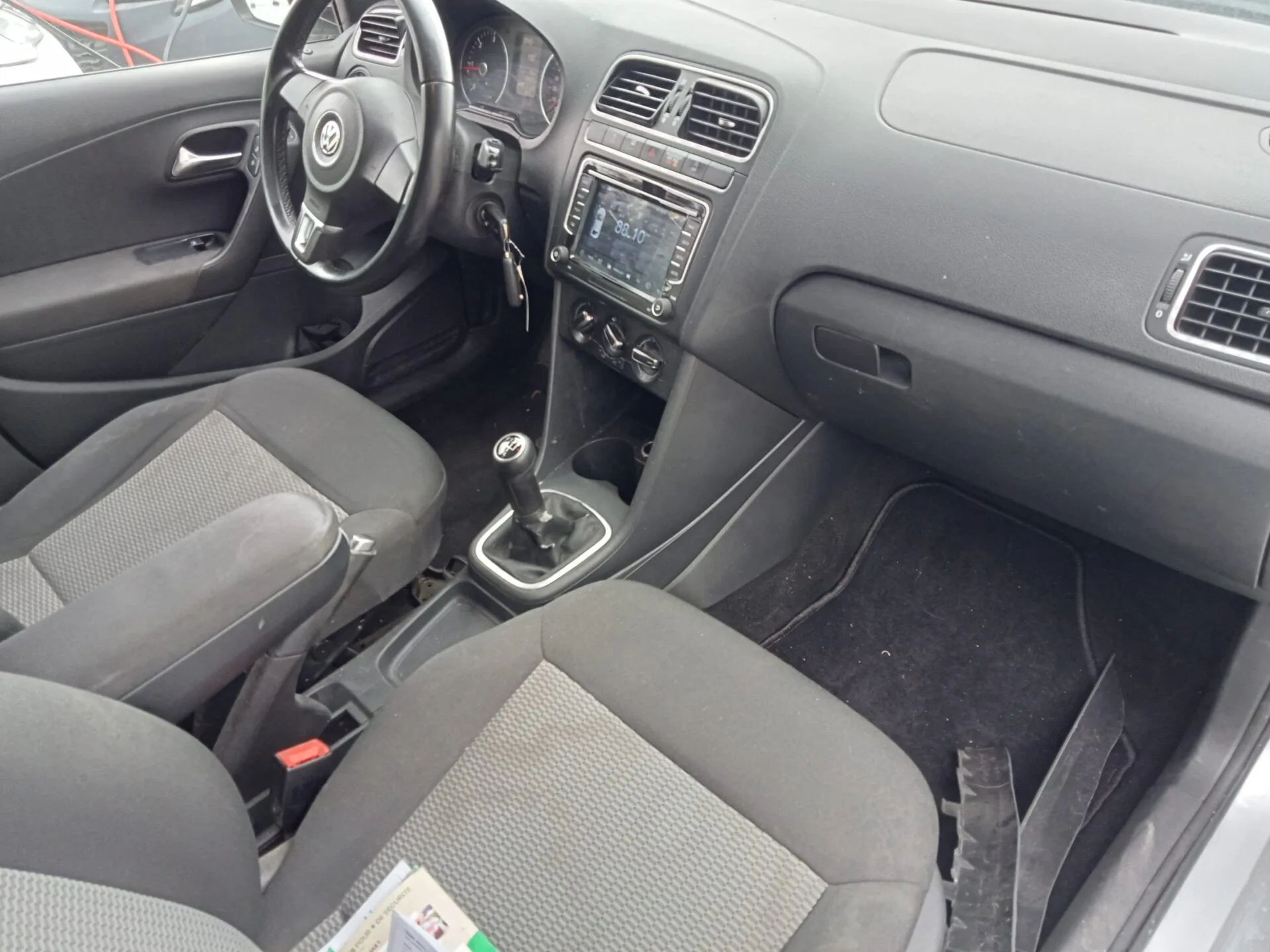 VOLKSWAGEN POLO Style 2011 – Image 5