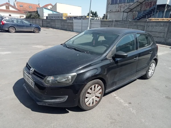 VOLKSWAGEN POLO Trendline 2011