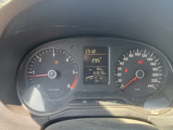 VOLKSWAGEN POLO Trendline 2011