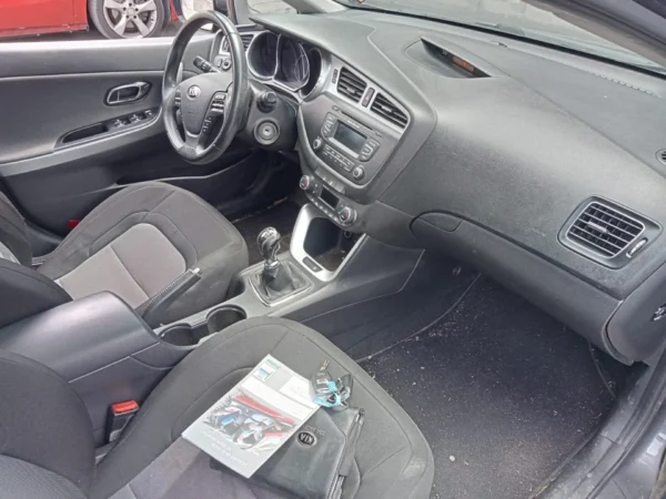 KIA CEE'D Premium 2013