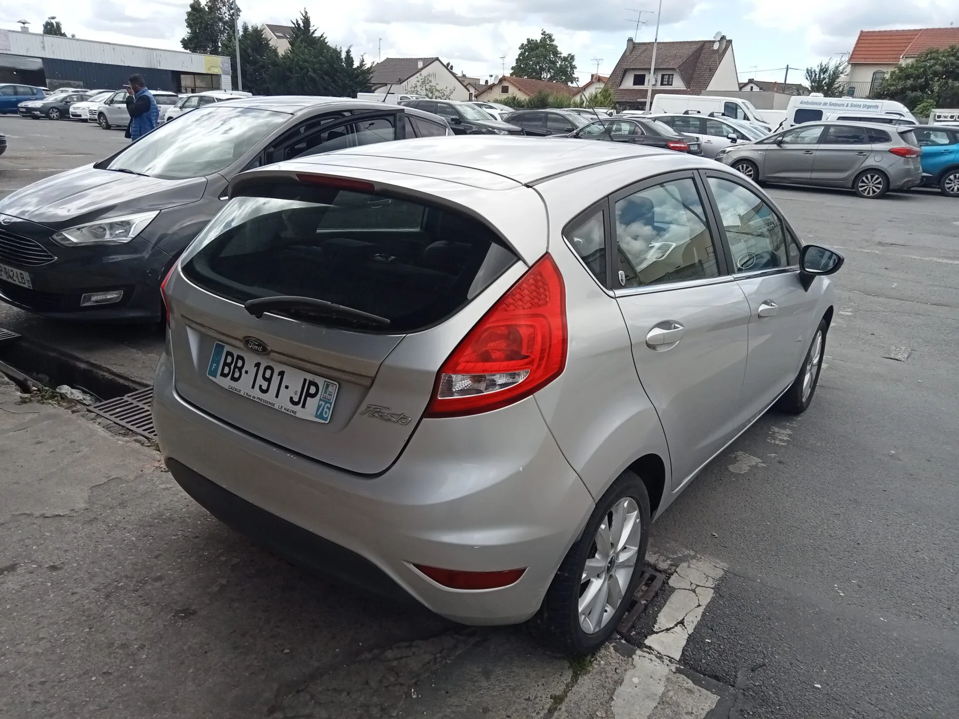 FORD FIESTA Ghia 2009 – Image 4